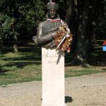 Namensgeber Karoly